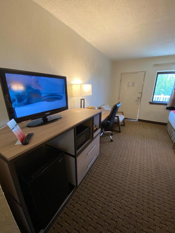 Ramada By Wyndham West Atlantic City Egg Harbor Township Exterior foto