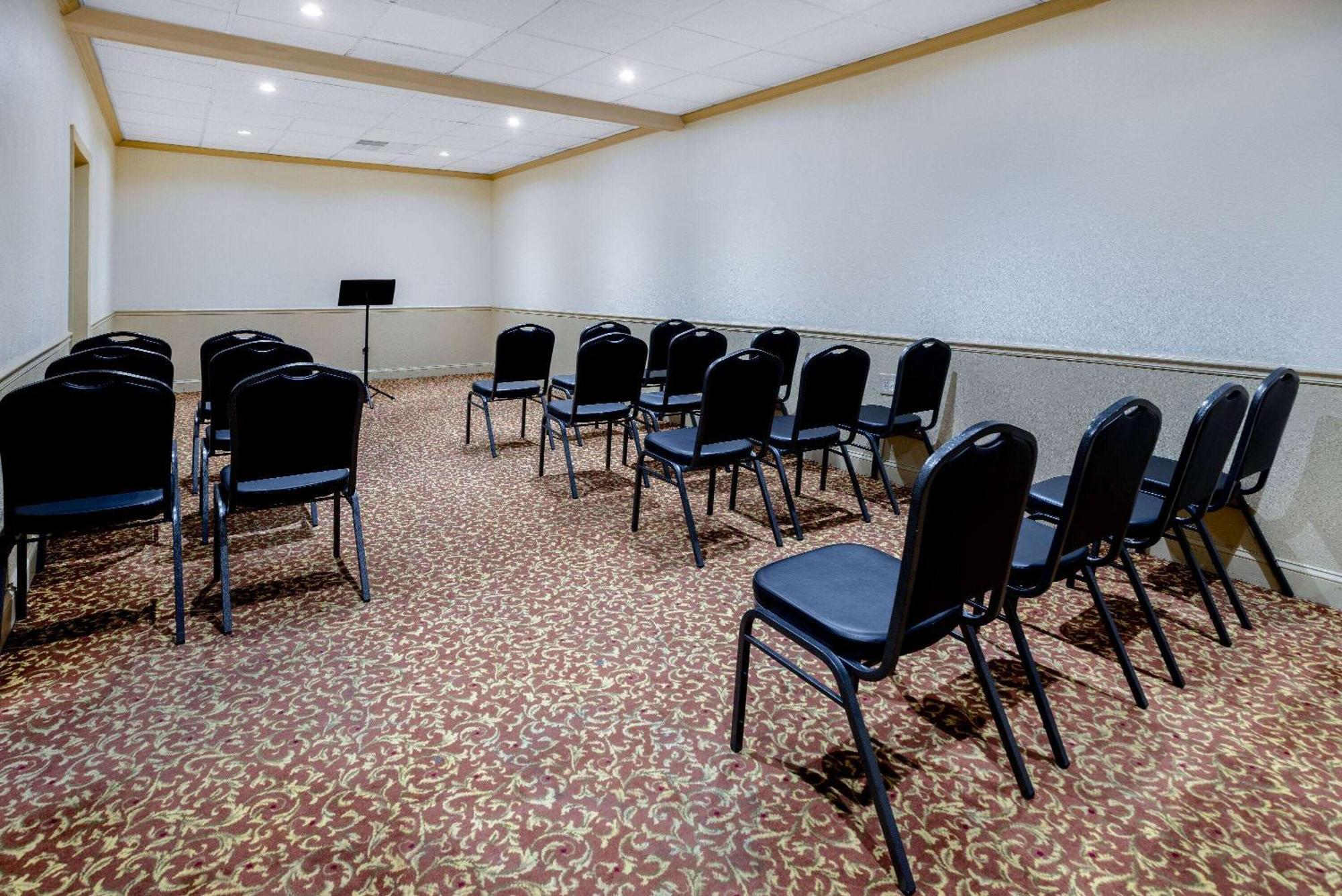 Ramada By Wyndham West Atlantic City Egg Harbor Township Exterior foto