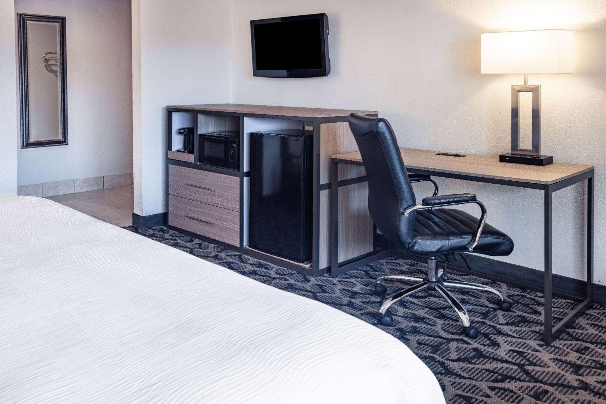 Ramada By Wyndham West Atlantic City Egg Harbor Township Exterior foto