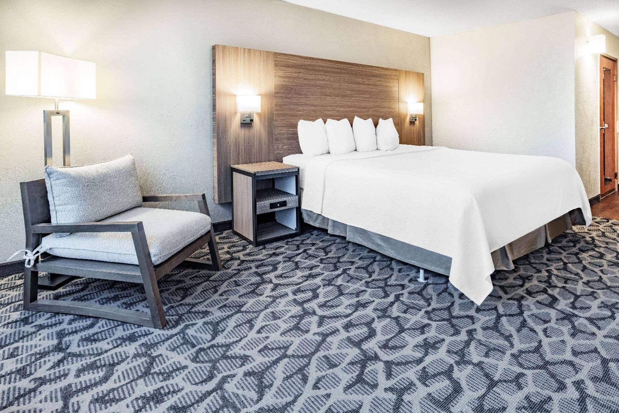 Ramada By Wyndham West Atlantic City Egg Harbor Township Exterior foto