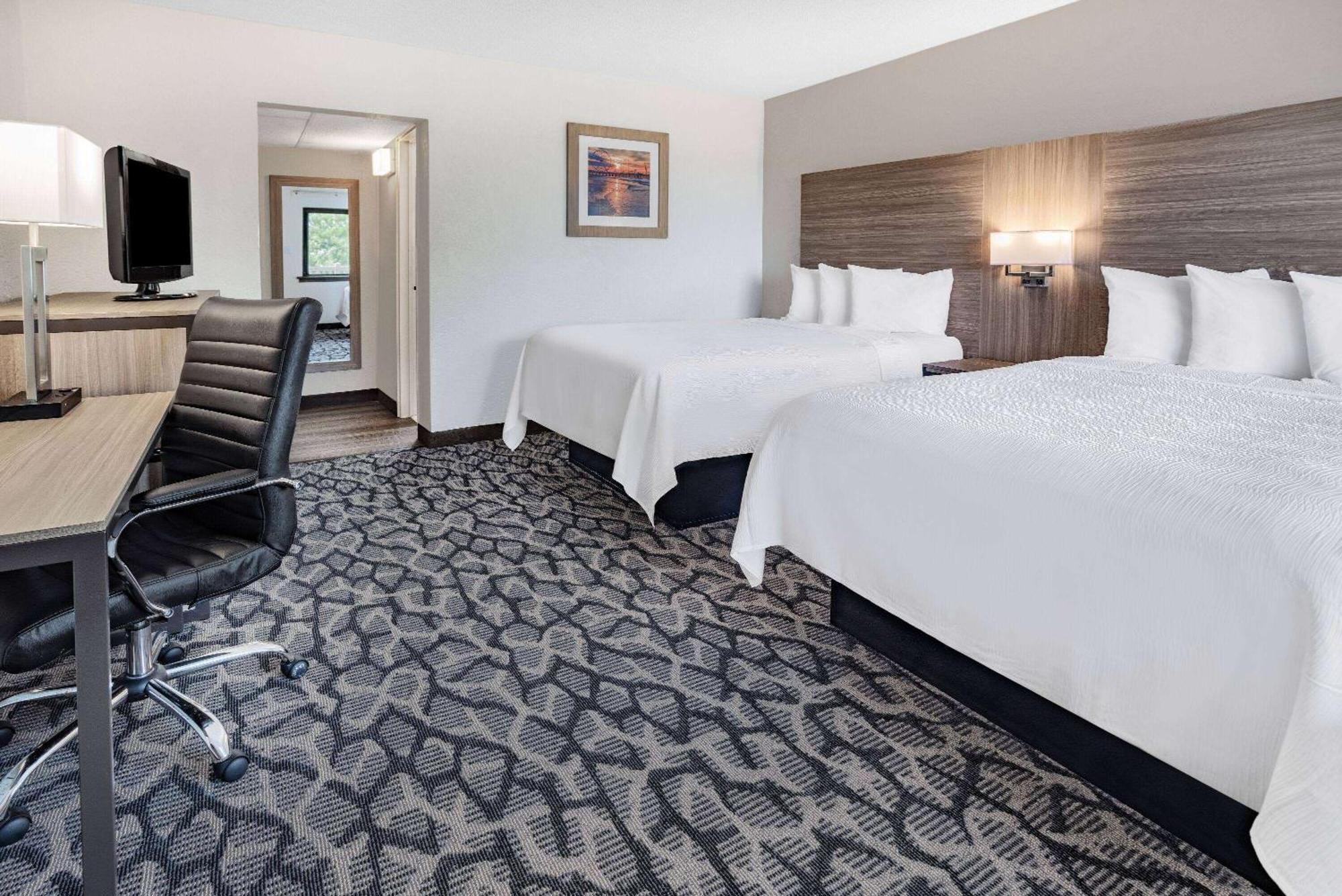 Ramada By Wyndham West Atlantic City Egg Harbor Township Exterior foto